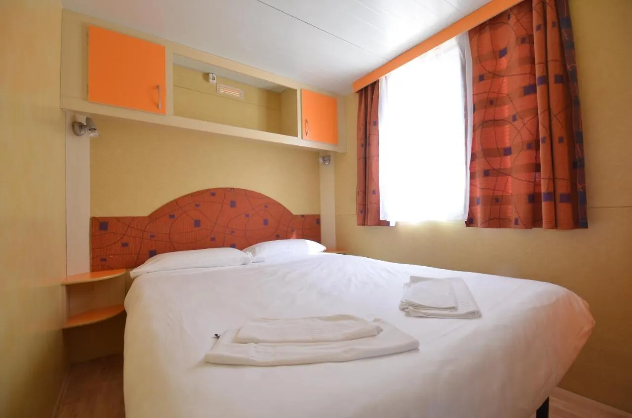 Arena Tasalera Mobile Homes Premantura